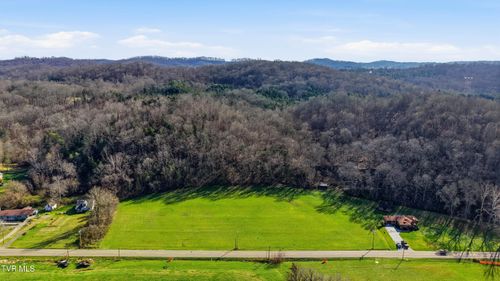 3 Sullivan Gardens Pkwy, Kingsport, TN, 37660 | Card Image