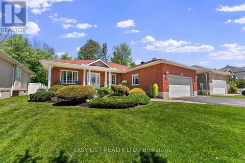 143 Poplar Ridge Road, Pembroke, ON, K8A8K3 | Card Image