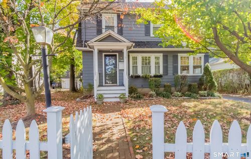 798 Mill Plain Rd, Fairfield, CT, 06824-3837 | Card Image