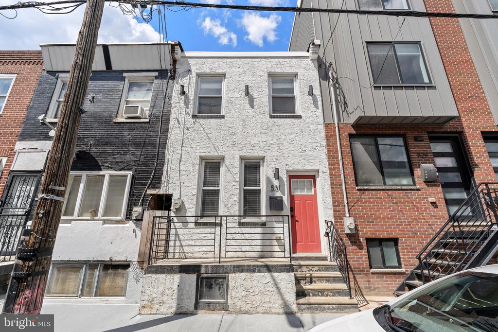 Residential in PHILADELPHIA 4