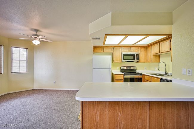 UNIT-2090 - 8410 Eldora Ave, Condo with 2 bedrooms, 2 bathrooms and null parking in Las Vegas NV | Image 13