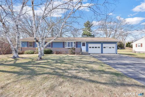 15 Johnson Rd, Wallingford, CT, 06492-2112 | Card Image