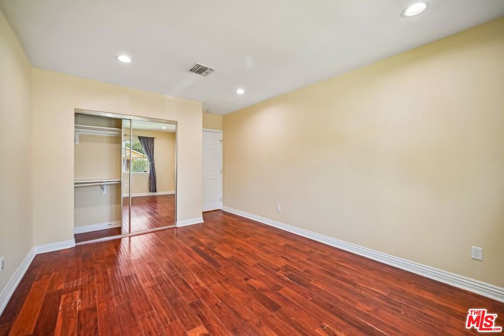 Residential in Encino 5