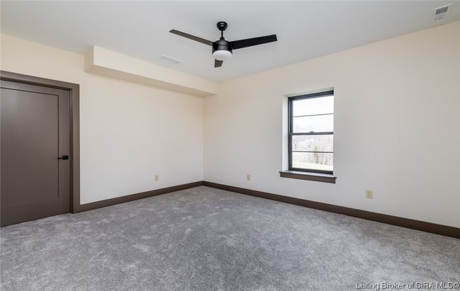 5560 Old Vincennes Rd, Home with 4 bedrooms, 4 bathrooms and null parking in Floyds Knobs IN | Image 88