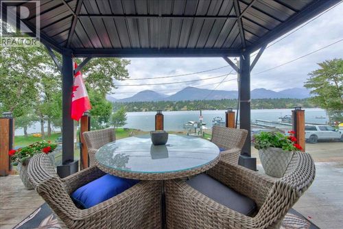 1518 Lower Lakeview Lane, Invermere, BC, V0A1K0 | Card Image