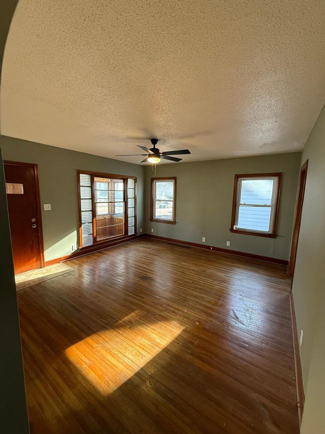 611 Ulstad Ave, House other with 2 bedrooms, 2 bathrooms and null parking in Albert Lea MN | Image 4
