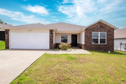 2120 Bentwood Dr, Alexander, AR, 72002-9133 | Card Image