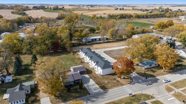 101 Alliance Dr, Condo with 3 bedrooms, 3 bathrooms and null parking in Tipton IA | Image 33