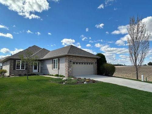 1775 Patriot Rd, Northfield, MN, 55057-1221 | Card Image