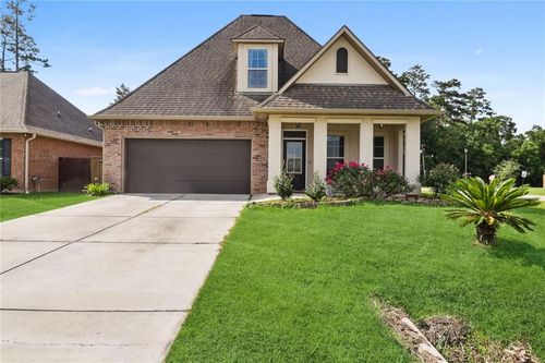 2213 Darlene Dr, Covington, LA, 70435-5636 | Card Image