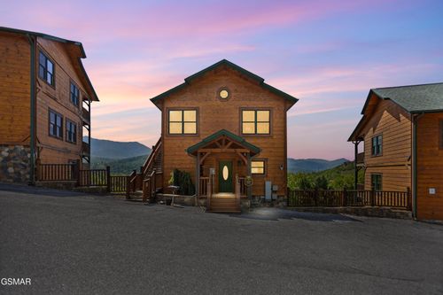 768 Mountain Stream Way, Gatlinburg, TN, 37738 | Card Image