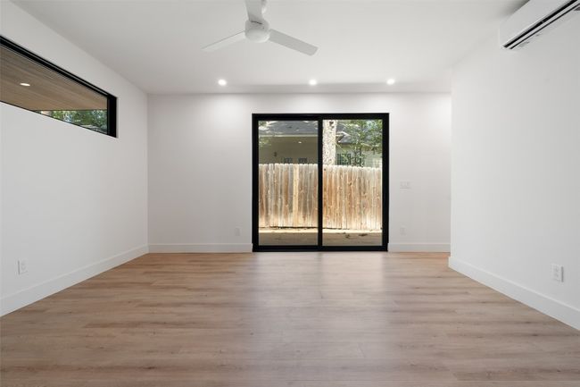 B - 2107 Maple Ave, House other with 2 bedrooms, 2 bathrooms and 1 parking in Austin TX | Image 10