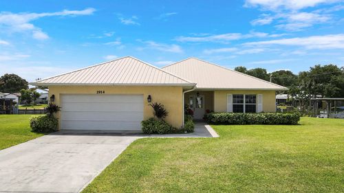 1914 Se 30th Street, Okeechobee, FL, 34974 | Card Image