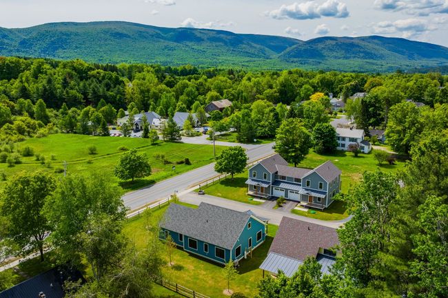 38 Jamesons Flts, Condo with 3 bedrooms, 3 bathrooms and null parking in Manchestr Ctr VT | Image 44