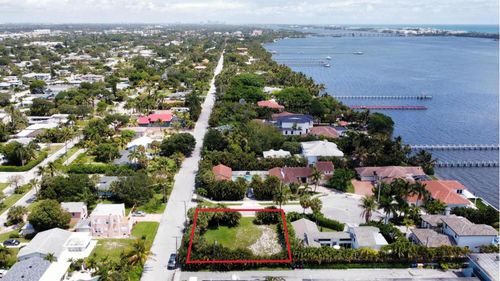 7 Lakeside Palms Court, Lake Worth Beach, FL, 33460 | Card Image