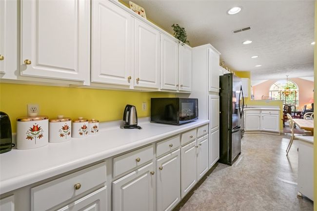 6422 Jefferson Pointe Cir, Condo with 2 bedrooms, 3 bathrooms and 2 parking in Jefferson Hills PA | Image 12