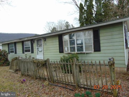 123 Kuhns Rd, MONTOURSVILLE, PA, 17754-8549 | Card Image