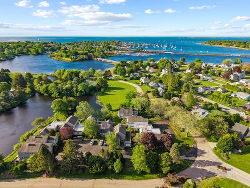 2-2 Quanaduck Cove Ct, Stonington, CT, 06378-2930 | Card Image