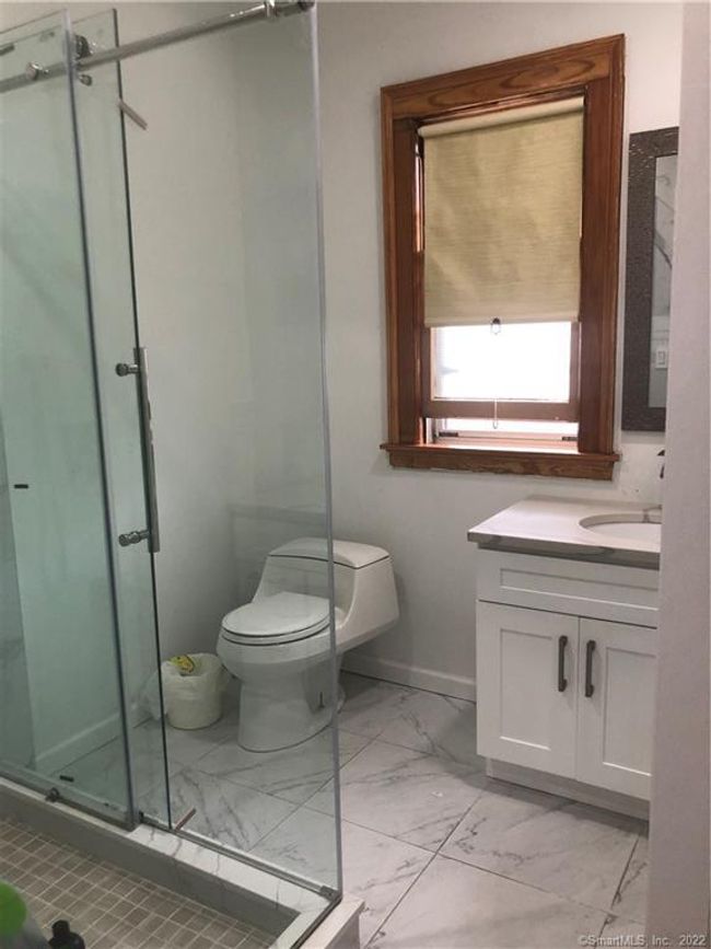 bathroom | Image 9