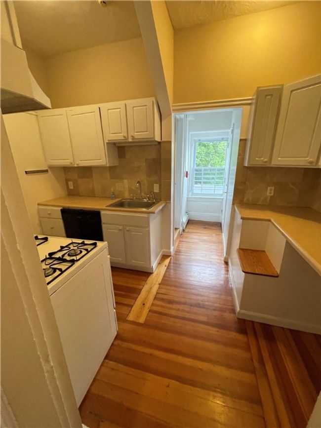 339 Thayer St, Home with 0 bedrooms, 0 bathrooms and 7 parking in Providence RI | Image 17