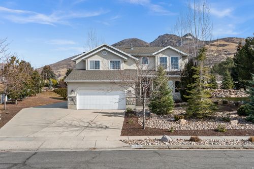 8461 Daneborg Cir, Cottonwood Heights, UT, 84121 | Card Image