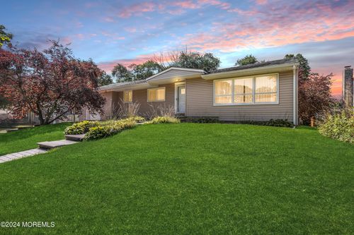 2205 6th Ave, Toms River, NJ, 08753-6029 | Card Image