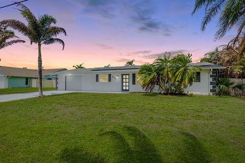 417 Se Verada Ave, Port St. Lucie, FL, 34983-2242 | Card Image