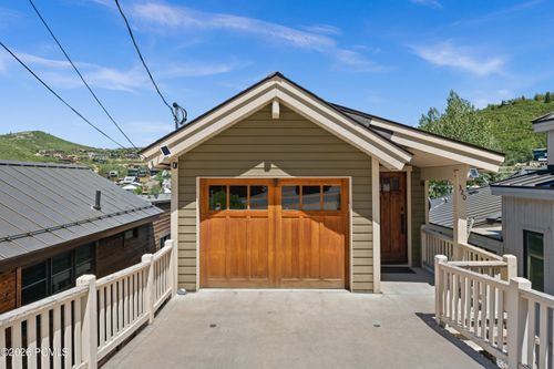 320 Woodside Ave, Park City, UT, 84060-5151 | Card Image
