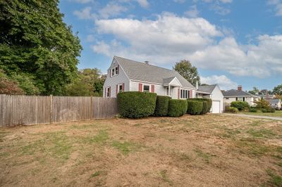 10 Crescent Road, House other with 5 bedrooms, 2 bathrooms and 2 parking in Hamilton MA | Image 3