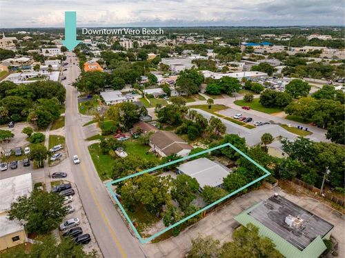 1734 14th Ave, Vero Beach, FL, 32960-3684 | Card Image