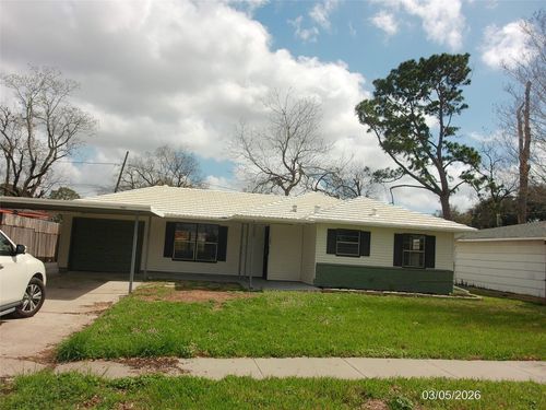 1505 Locklaine Dr, Pasadena, TX, 77502-1827 | Card Image