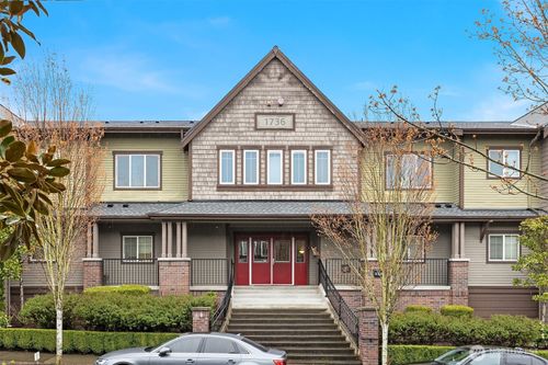 c110-1736 10th Avenue Ne, Issaquah, WA, 98029 | Card Image