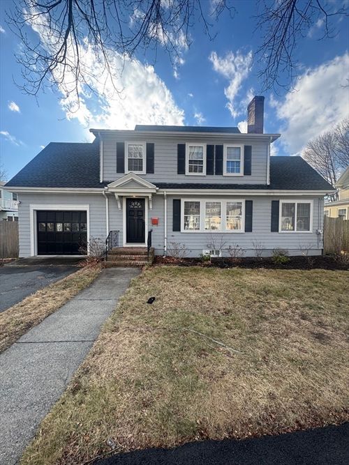 12 Pickwick Rd, Marblehead, MA, 01945-1820 | Card Image