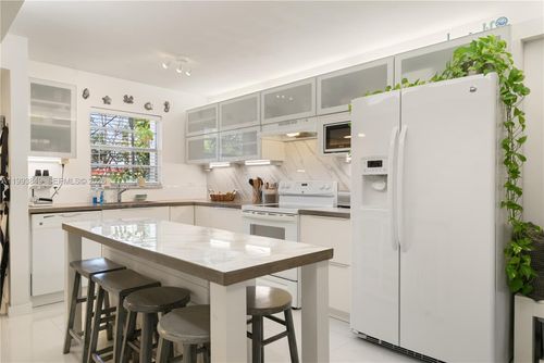 26-300 Ocean Dr, Key Largo, FL, 33037-4364 | Card Image