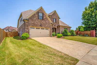 8701 Stony Glen Dr, House other with 5 bedrooms, 2 bathrooms and null parking in Bartlett TN | Image 3