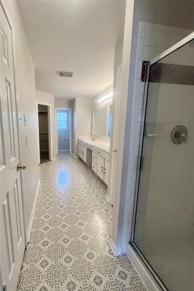 8511 Nashwood Ct, House other with 4 bedrooms, 3 bathrooms and 2 parking in Houston TX | Image 18