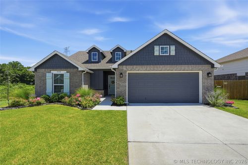 3848 E 144th Pl S, Bixby, OK, 74008-8083 | Card Image