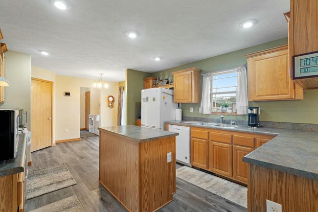37161 39 Th Ave, House other with 4 bedrooms, 4 bathrooms and null parking in Paw Paw MI | Image 4