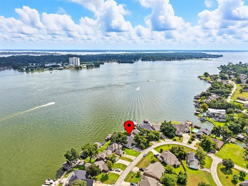 1046 Lake View Dr, Montgomery, TX, 77356-5778 | Card Image