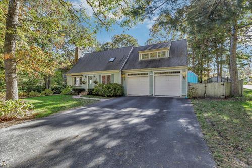 20 Windsor Way, Mashpee, MA, 02649-2206 | Card Image