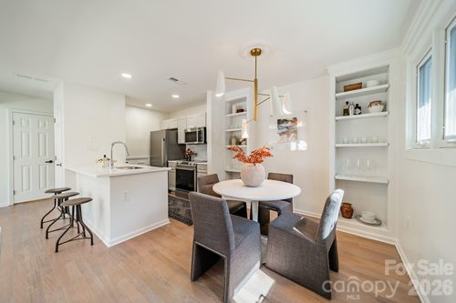 apt-49-419 W 8th St, Charlotte, NC, 28202-1483 | Card Image