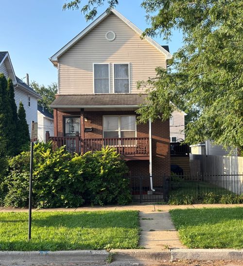 3955 W Huron St, Chicago, IL, 60624-1007 | Card Image