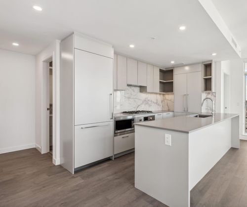 302-6468 Willingdon Avenue, Burnaby, BC, V0V0V0 | Card Image