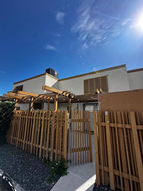 na-1758 Sw 131st Place Cir S, Miami, FL, 33175-1200 | Card Image