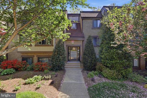 5a-1661 Parkcrest Cir, RESTON, VA, 20190-4949 | Card Image