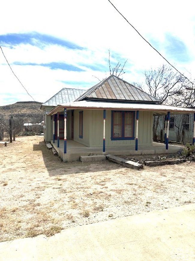 404 E Hackberry St, House other with 2 bedrooms, 1 bathrooms and null parking in Sanderson TX | Image 20