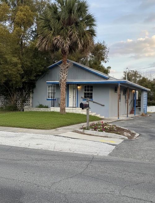 109 N Stone St, Deland, FL, 32720-4007 | Card Image