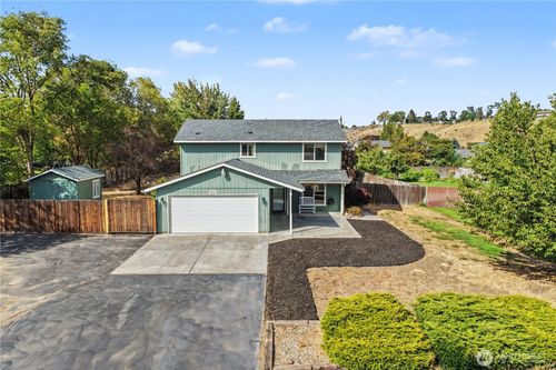 7670 Road 4.8 Ne, Moses Lake, WA, 98837-9244 | Card Image