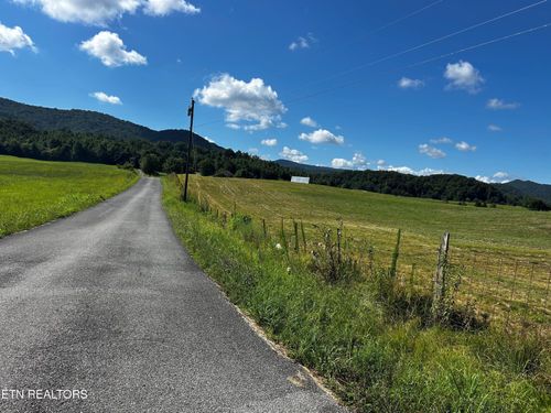 9 Old Mill Rd, Tellico Plains, TN, 37385-5618 | Card Image