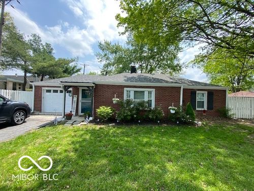 7221 E 10th St, Indianapolis, IN, 46219-4957 | Card Image